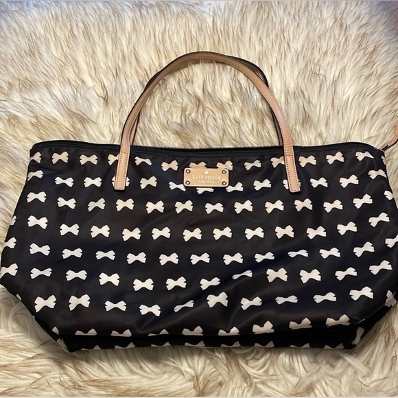 kate spade Handbags - Kate Spade Black and White Bow Tote